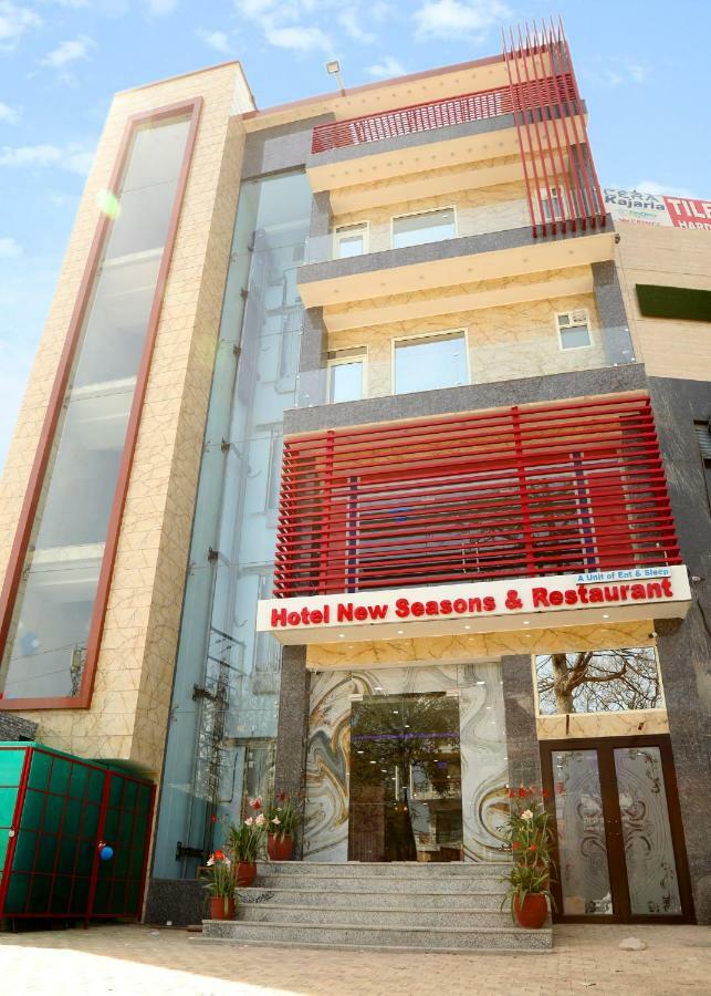 Hotel New Seasons Kalka Luaran gambar