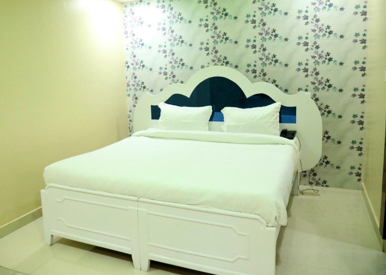 Hotel New Seasons Kalka Luaran gambar
