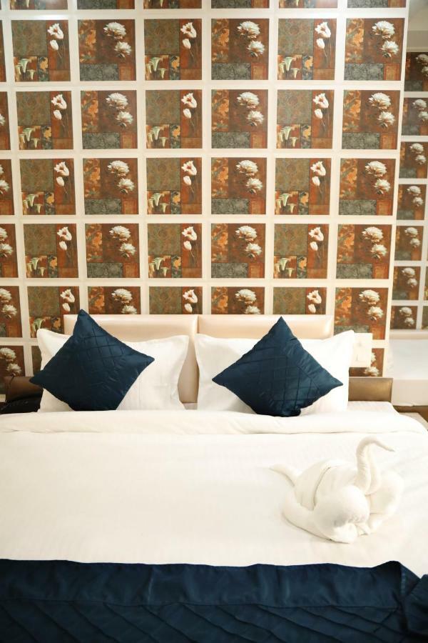 Hotel New Seasons Kalka Luaran gambar